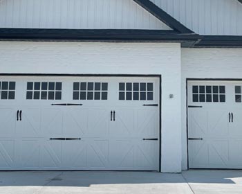 Garage door installation service in St. Louis